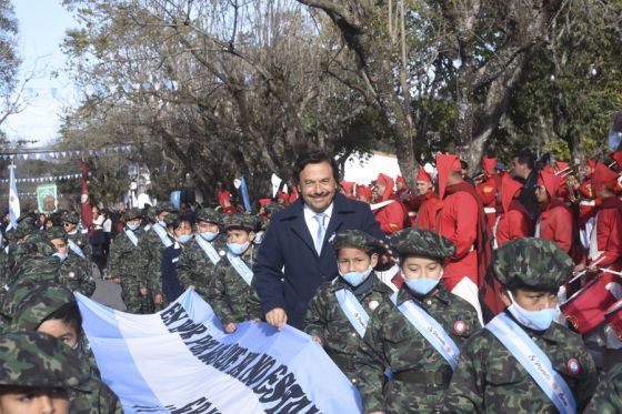 En La Caldera, capital provincial por el Día de la Independencia, el gobernador Sáenz encabezó los actos oficiales