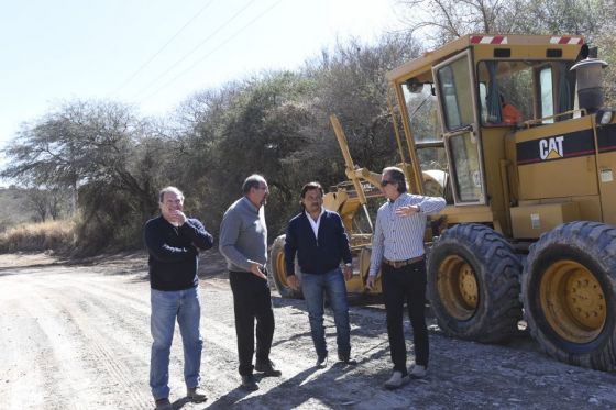 Avanza la pavimentación en RP 35: Sáenz supervisó los trabajos