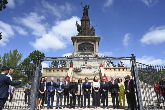 El gobernador Gustavo Sáenz presidió los actos por el 211° aniversario de la Batalla de Salta