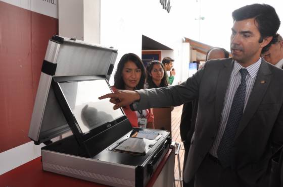 Demostración del voto electrónico en FERINOA.