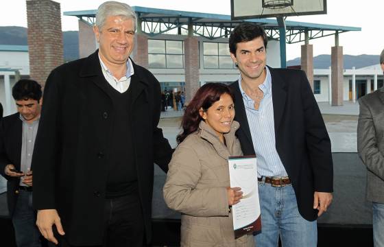 Familias de la zona sureste de la ciudad recibieron hoy sus escrituras.