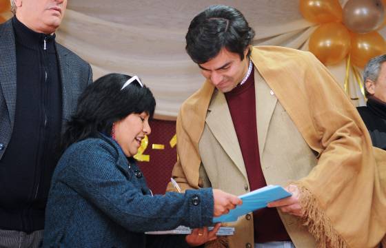 En Olacapato Urtubey inauguró la ampliación del colegio Mayor Juan Carlos Leonetti.