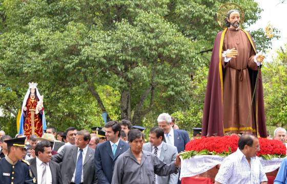 Urtubey compartió las celebraciones en honor a la Virgen del Rosario y San José en La Caldera