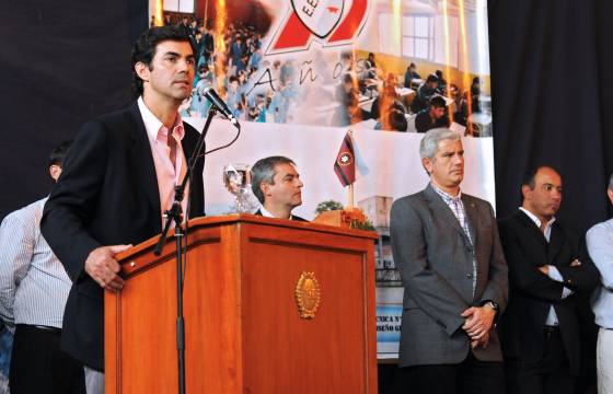 Urtubey entregó escrituras e inauguró infraestructura en la escuela Juana Azurduy, de Güemes