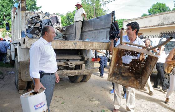 Urtubey y Manzur supervisaron acciones contra el dengue en Salvador Mazza