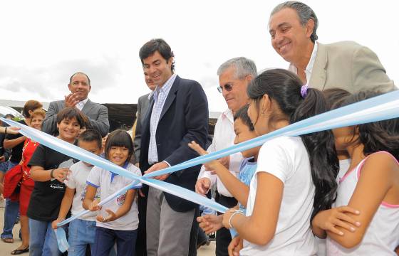 Urtubey abrió desde Aguaray el ciclo lectivo del nivel inicial
Los jardines de infantes comenzaron hoy las clases en Salta.