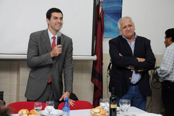 Cena con visitadores médicos