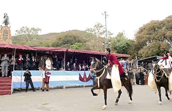 Salta rindió homenaje a Güemes, el héroe gaucho de la independencia nacional.