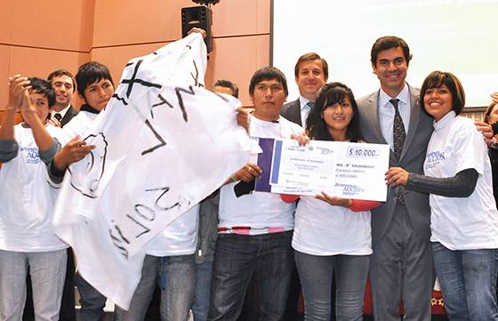 El Gobierno premió a jóvenes salteños que se involucraron en la tarea preventiva