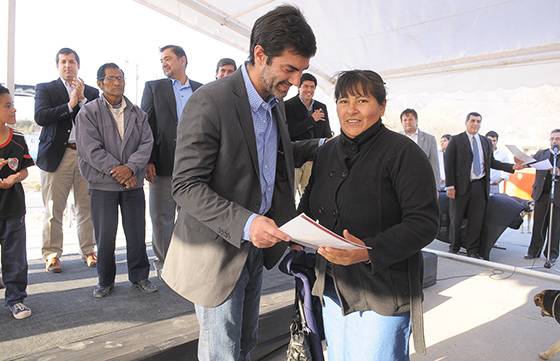 Familias de la zona sudeste recibieron los títulos de sus terrenos