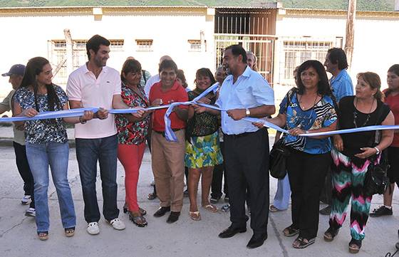 Urtubey inauguró nuevas cuadras de pavimento en el sureste capitalino