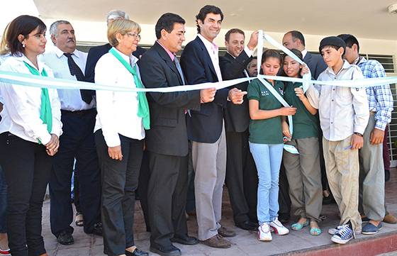 Desde la escuela EMETA de Metán, Urtubey dio inicio al ciclo lectivo para el nivel secundario