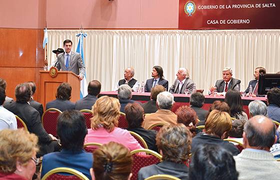 El Gobierno salteño anunció que jubilados y estudiantes viajarán gratis en colectivo desde junio