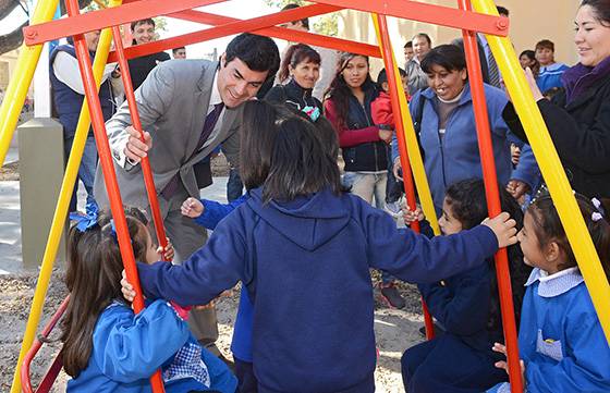 Urtubey inauguró el área de nivel inicial para 180 niños de la escuela Roca