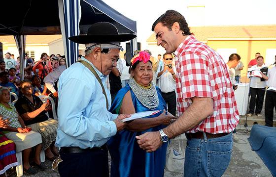 Más de 13.500 familias salteñas recibieron su casa propia y en Orán Urtubey entregó otras 100