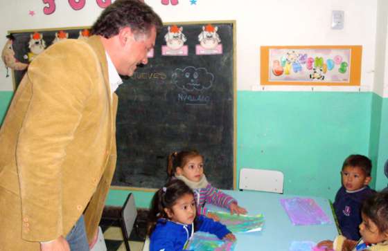 Entregaron indumentaria a los niños del Centro de Desarrollo de Orán