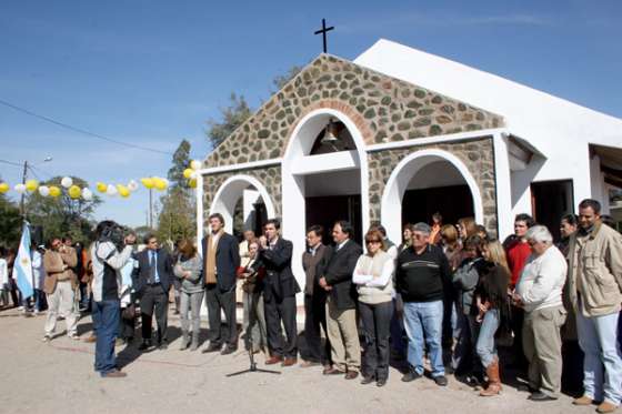 Urtubey inauguró la capilla San Antonio en la localidad de San Felipe