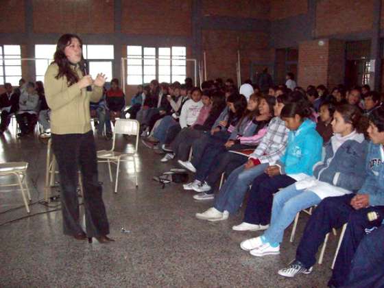 Alumnos de Villa Palacios recibieron capacitación del Servicio Penitenciario