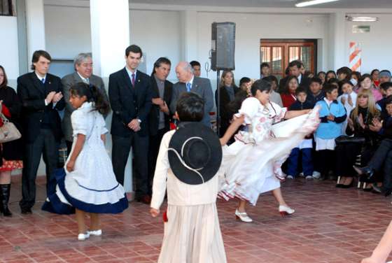 Se inauguraron ampliaciones y refacciones en la escuela América Latina 