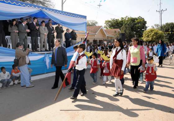 El Gobernador participó en las fiestas patronales de Ballivián  