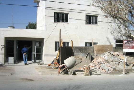 Avanzan los trabajos en el centro de salud de barrio Santa Lucía 