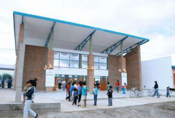 Garantizan la construcción de la nueva escuela de barrio Juan Pablo II