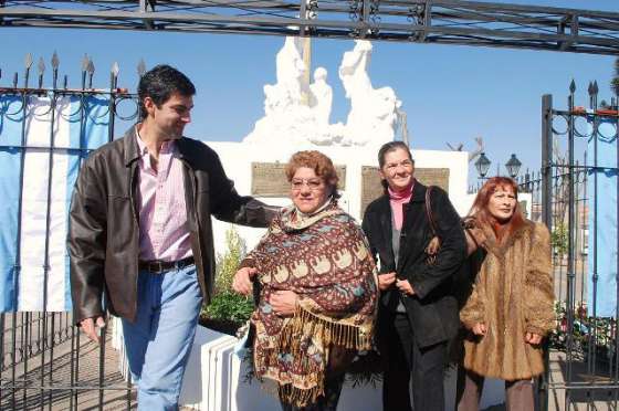 Urtubey participó del homenaje a Eva Perón al cumplirse 57 años de su muerte