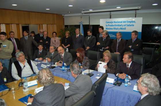 El ministro Fortuny en el Consejo Nacional del Salario