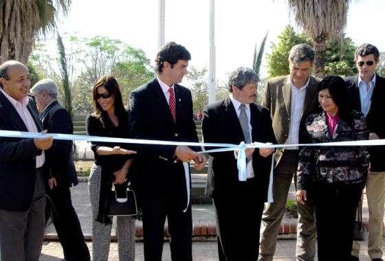 El Gobierno inauguró obras en la plaza de General Ballivián 