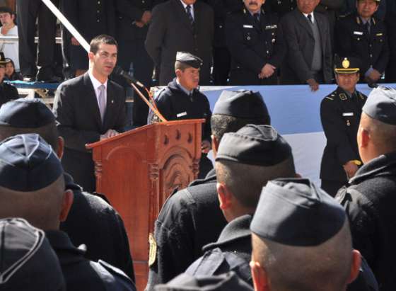 Urtubey participó  del 17 ° aniversario de la escuela de suboficiales y agentes de la Policía de Salta