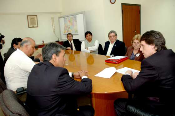 El ministro Kosiner recibió a familiares de caídos en Malvinas