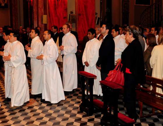 El Gobernador participó de los actos litúrgicos en honor al Señor del Milagro