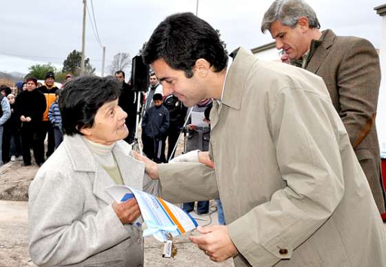 En barrio Los Ceibos, el Gobernador entregó 189 viviendas