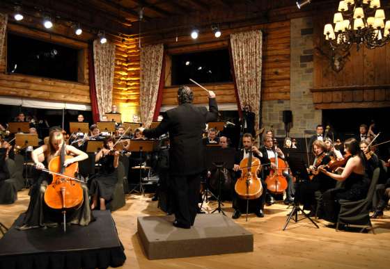 A sala llena, la Sinfónica de Salta se despidió de Bariloche