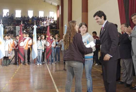 Se entregaron 14.600 becas estudiantiles 