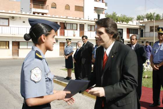 El Gobierno redobla el esfuerzo en la formación policial