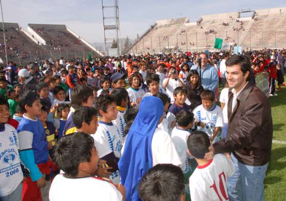 Urtubey inauguró el torneo Cebollitas 