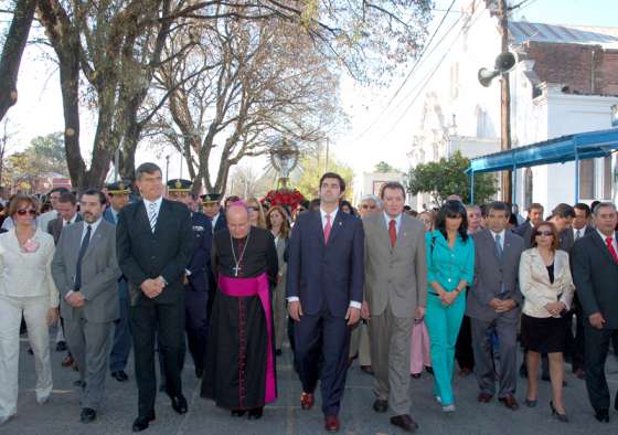 Honras al Señor y la Virgen del Milagro en Metán 