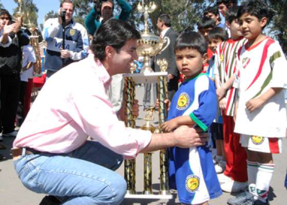 El Gobierno apoyará a la Asociación de Fútbol Infantil 