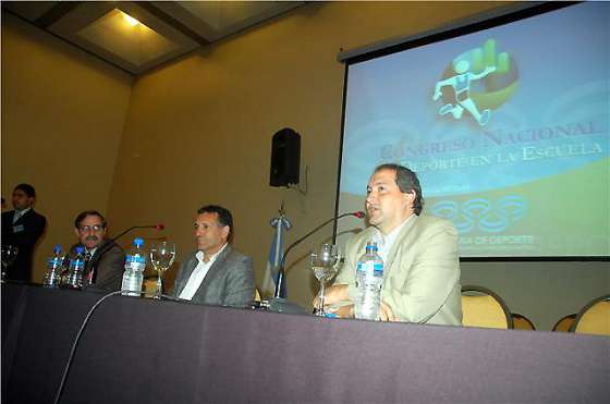 Debatieron en Salta sobre deporte y educación   