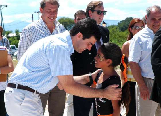 Se inauguró un playón deportivo en el municipio Capital 