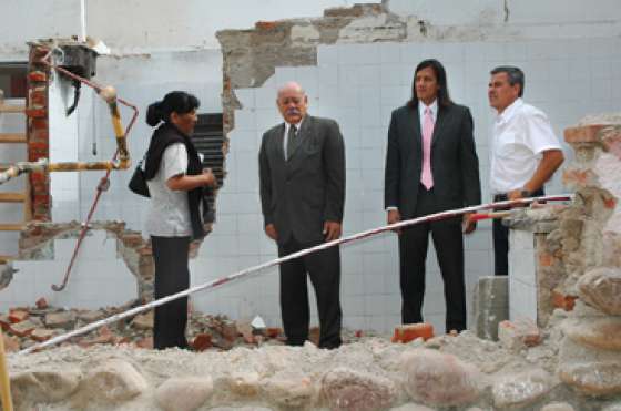 Los ministros Van Cauwlaert y Parodi recorrieron escuelas 