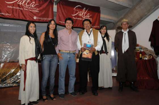 Exitosa presentación de artistas salteños en Cosquín 