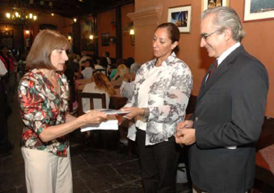 Donación de libros al municipio de Payogasta 