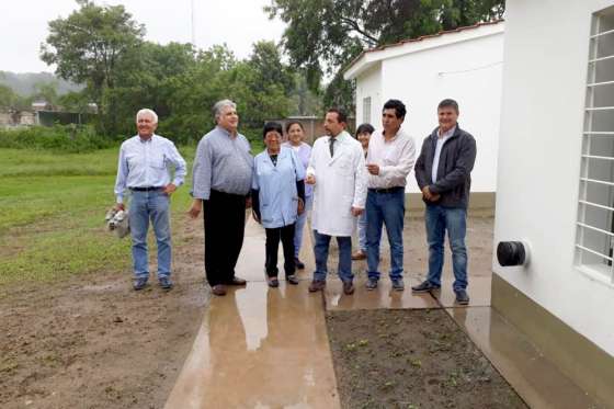 El IPV entregó tres viviendas destinadas al personal médico del hospital de Hipólito Yrigoyen