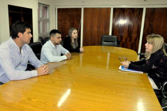 La ministra Pinal de Cid se reunió con empresarios Pyme