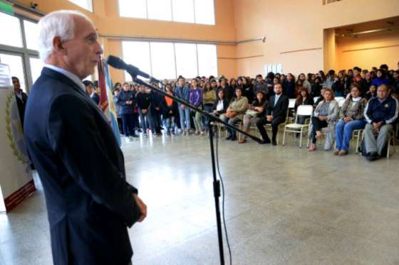 López Arias y alumnos del Tomás Cabrera compartieron reflexiones sobre el 24 de marzo de 1976