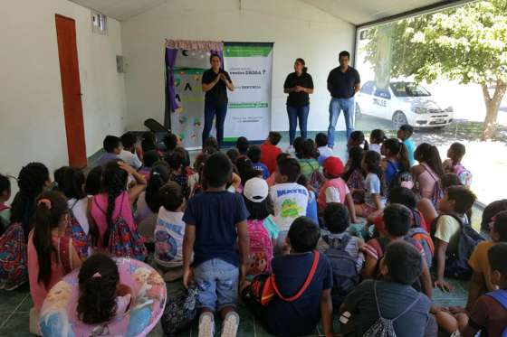 La Agencia Antidrogas brinda talleres preventivos en escuelas y centros vecinales