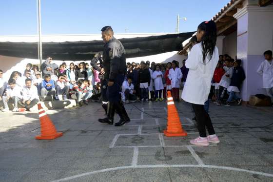 Más de 1600 estudiantes participaron de talleres preventivos de seguridad en Cachi