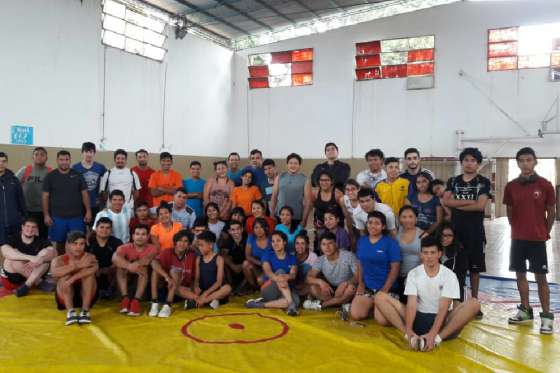 Se dictó el curso de introducción a la lucha olímpica en el ámbito escolar